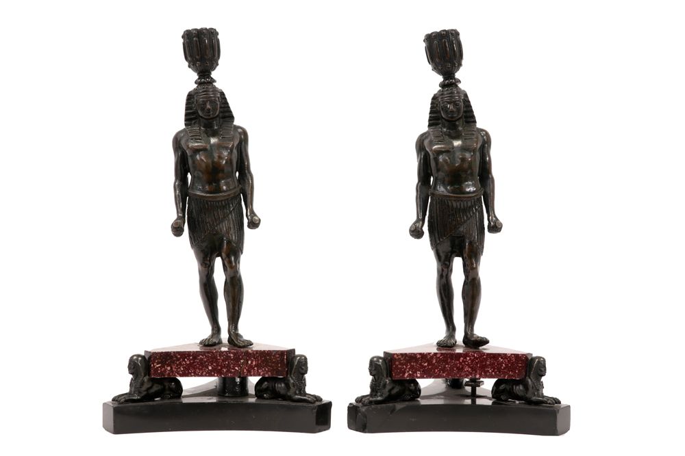 Null Paar antike "Retour d'Egypt" - Kerzenständer mit "Ägyptischem Mann" in Bron&hellip;