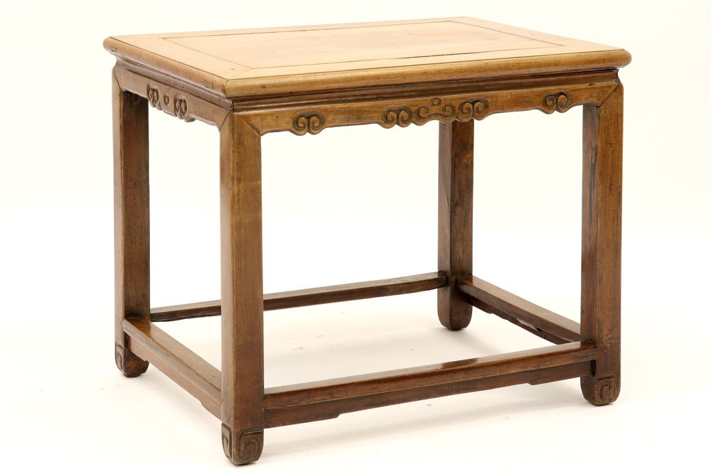 Null Tavolino cinese antico in legno biondo || Tavolino cinese antico
