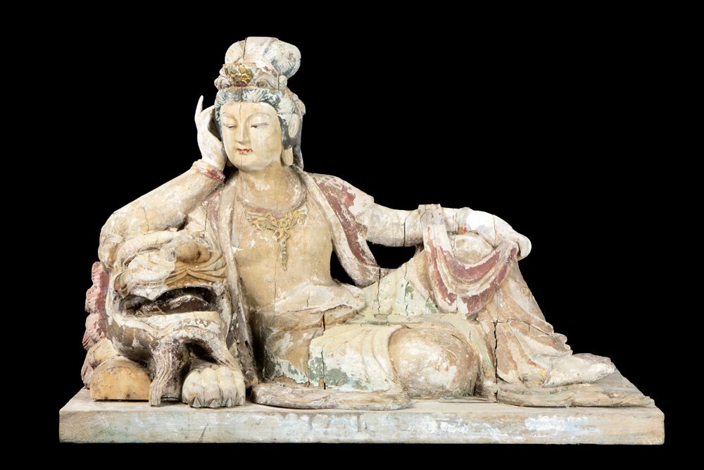 Null CHINA - QING-DYNASTIE (1644 - 1912) antike Skulptur aus Holz mit Resten der&hellip;