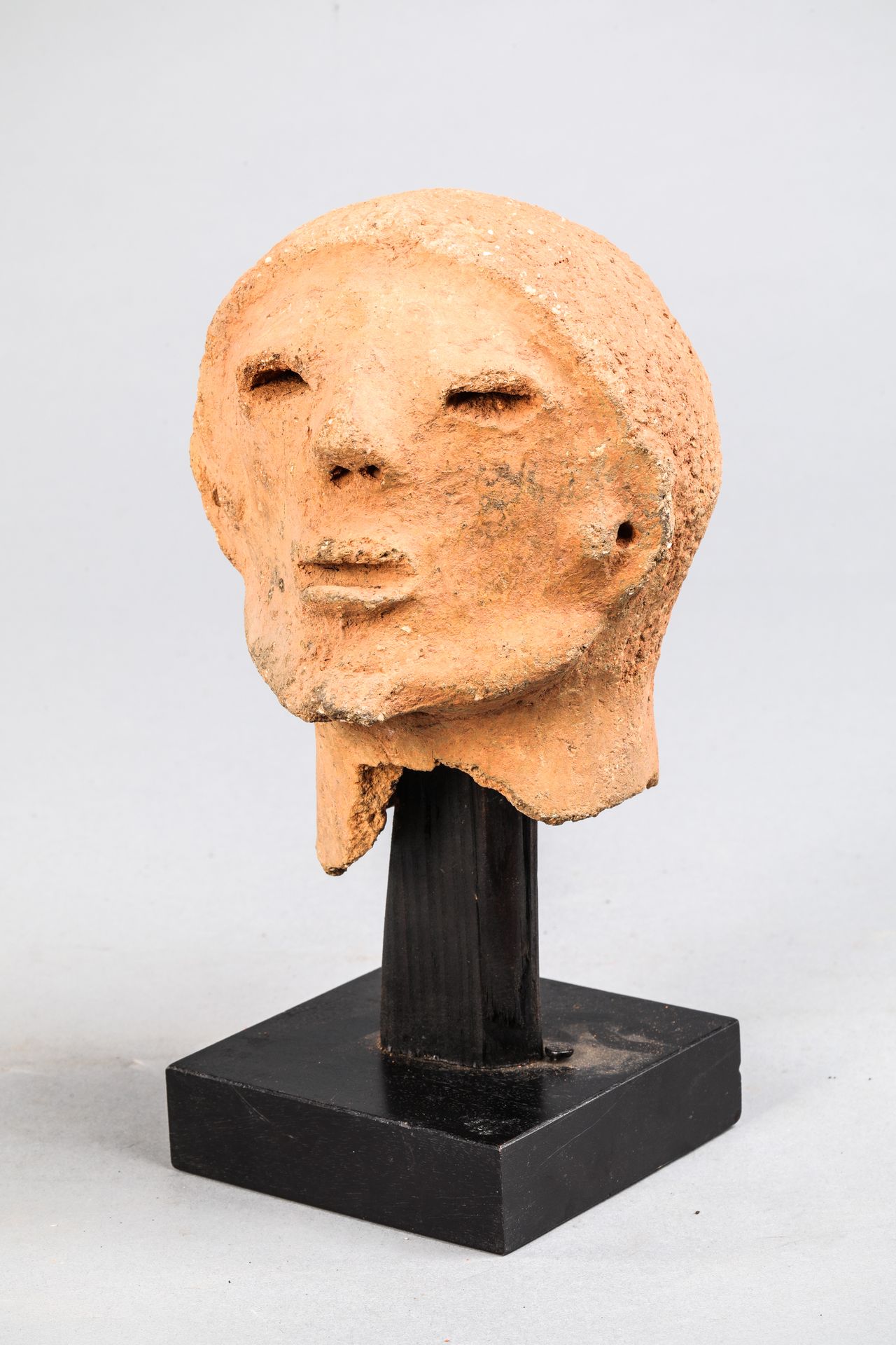 Bonita cabeza de dakari, Nigeria. Terracota. H 18cm.