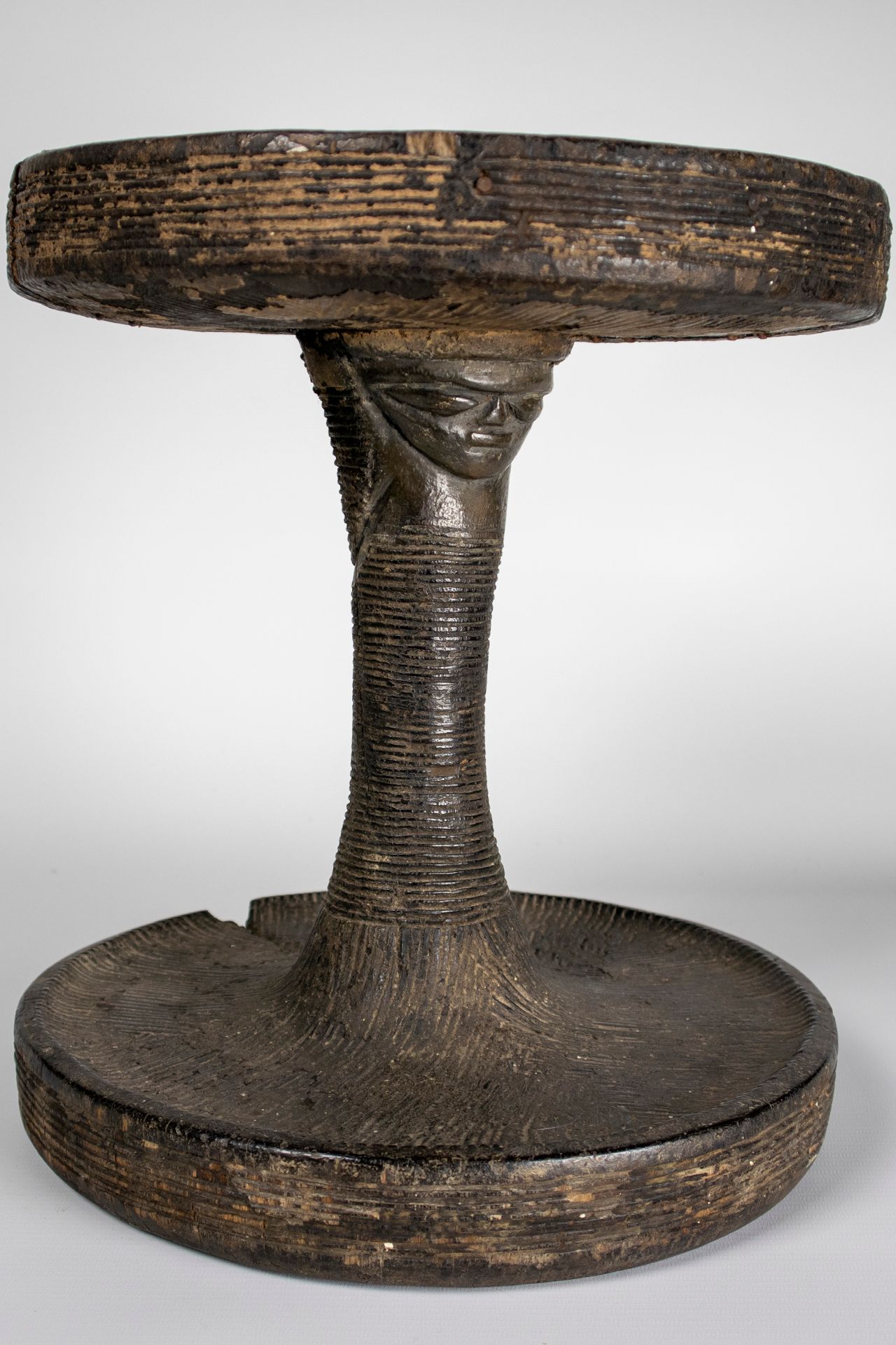 Null Kuba seat, Democratic Republic of Congo. Wood H.35cm