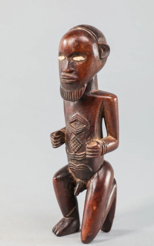 Null RDC (ZAIRE) BEMBE - Statua di un antenato in posizione accovacciata, caratt&hellip;