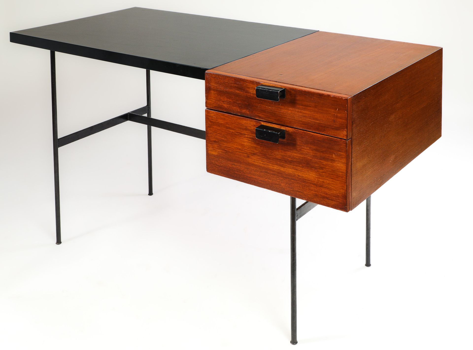 Null 
Schreibtisch CM141 Eichenholzkorpus und schwarze Tischplatte, schwarzes Me&hellip;