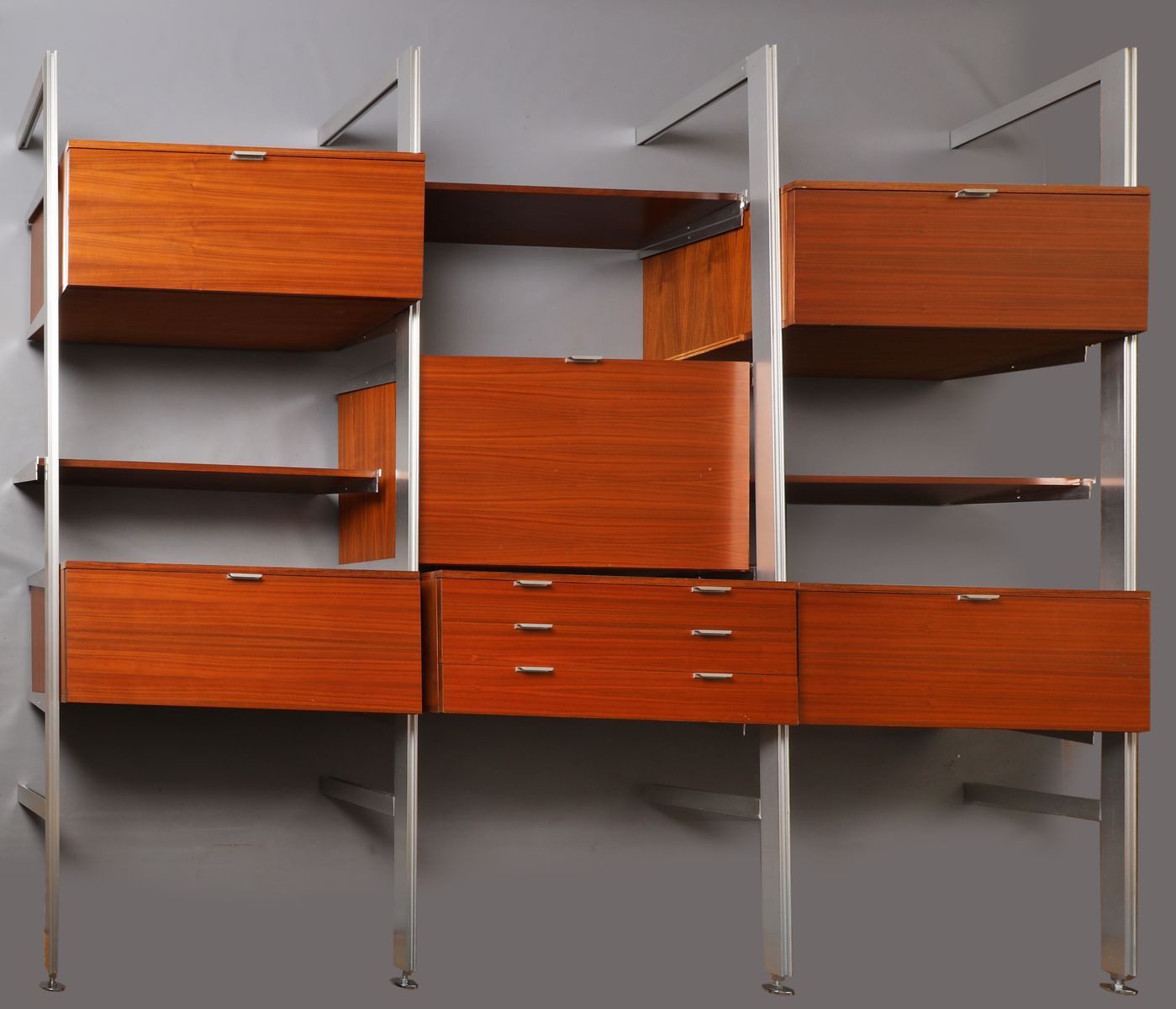 Null Modular bookcase "Compréhensive storage system" including six aluminum upri&hellip;