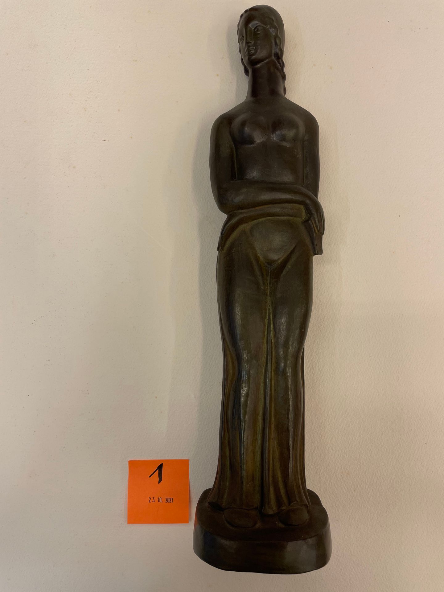 Null AGUILAR (Fidel). "Mujer" (1915). Terracotta sculpture. Size : 41 x 9 x 9 cm&hellip;