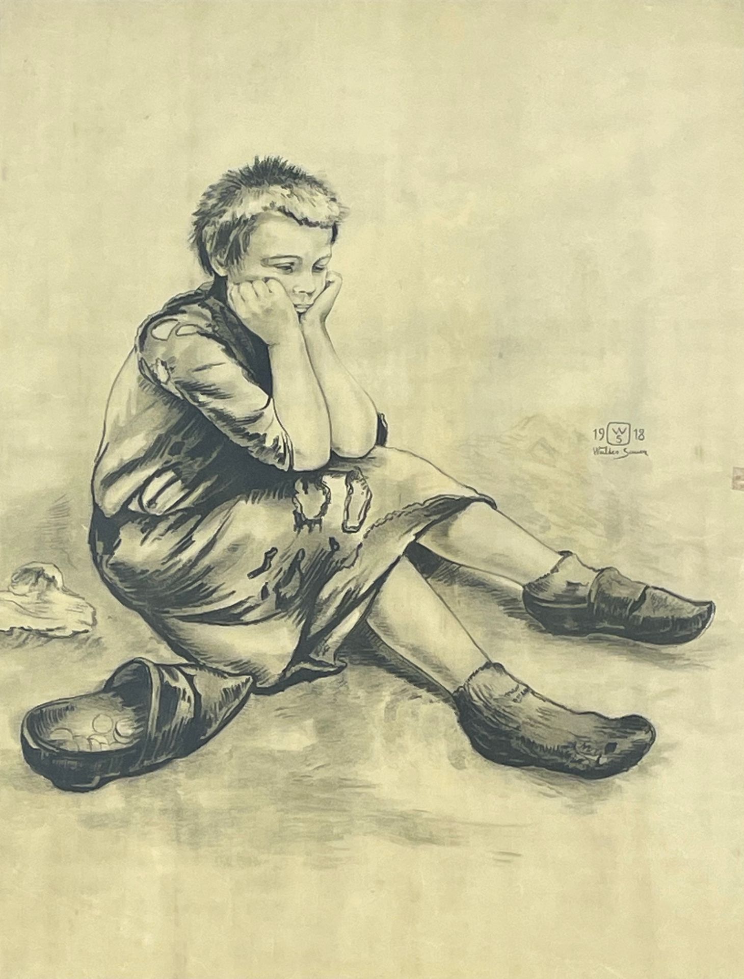 SAUER (Walter). "小乞丐女孩"（1918年）。黑色石板画，装在镀金的木框中。画框尺寸：77,5 x 64；主题：49,5 x 38,5厘米（右边&hellip;