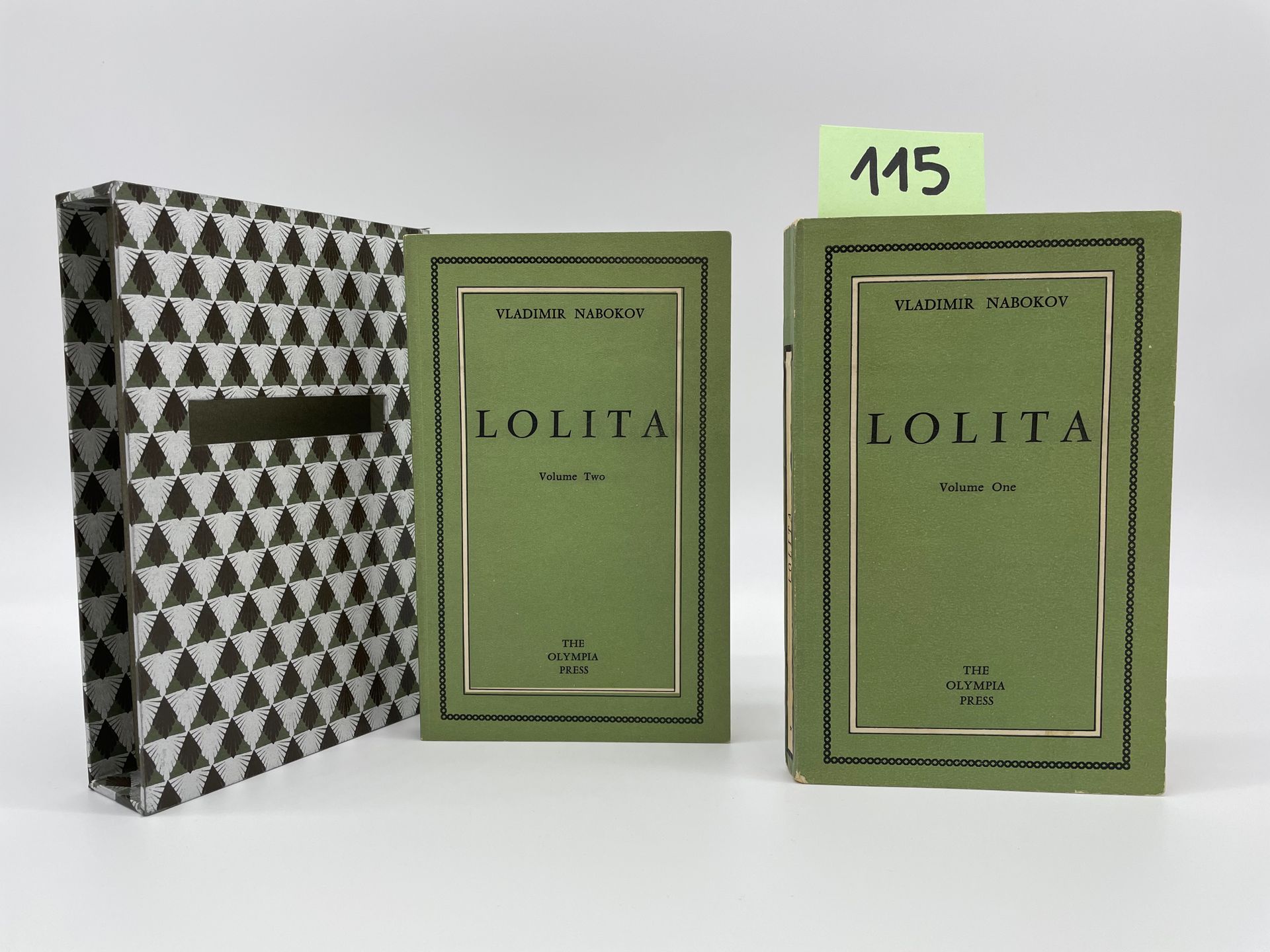 NABOKOV (Vladimir). Lolita. P., The Olympia Press, 1955, 2 vol. In-12, br., étui&hellip;