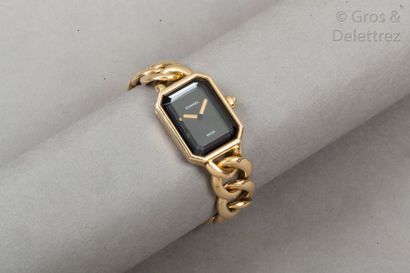 CHANEL Swiss made n°U.S.49192 Montre «?Première?» en or jaune 750 millièmes, cadran...