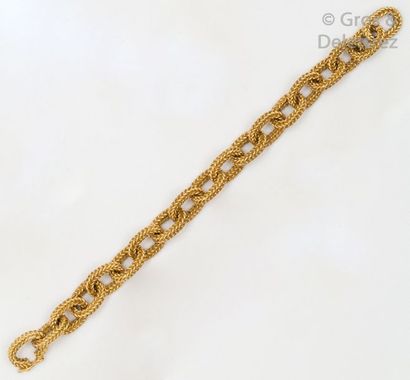 null Bracelet composé de maillons ovales imbriqués en or jaune torsadé. Longueur?:...