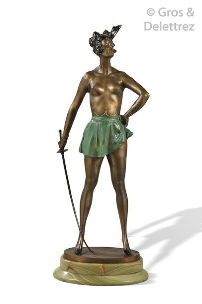 BRUNO ZACH (1891-1935) Fencer

Sculpture en bronze à patine médaille et verte antique

Base...