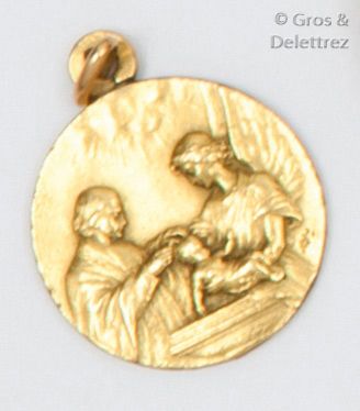 null Médaille de Baptême en or jaune. P. Brut : 2,4g.