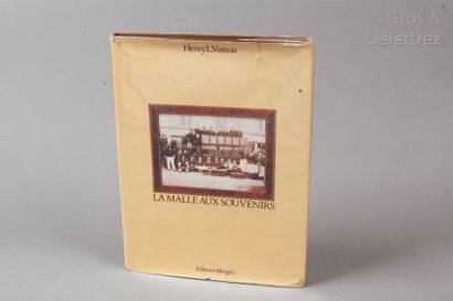 null Livre "La malle aux souvenirs" par Henri Louis Vuitton aux éditions Mengès ...