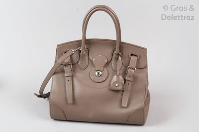 null Ralph LAUREN - Collection Prêt-à-porter Printemps/Eté 2017

Sac "Ricky" 32cm...