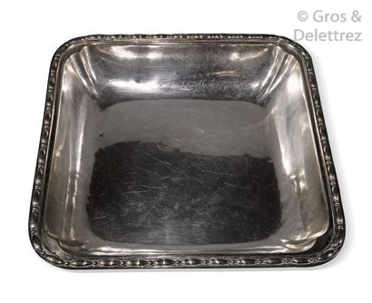 Square silver bowl with capsule moulding....