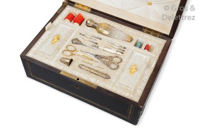 Sewing kit box in ebony veneer inlaid with...