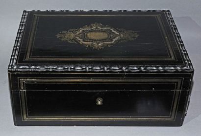 null Sewing kit box in ebony veneer inlaid with gilded brass and mother-of-pearl...