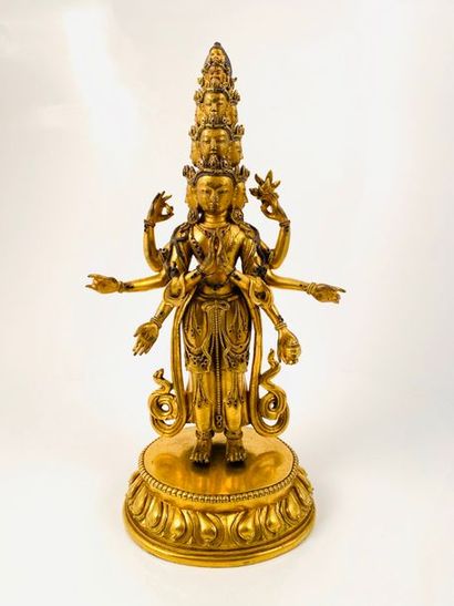null Chine, XIXe siècle

Statuette en bronze doré, représentant Avalokitesvara, huit...