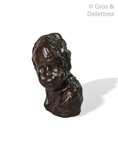 null D'après Medardo ROSSO (1858-1928) L'enfant juif Bronze à patine brune nuancée....