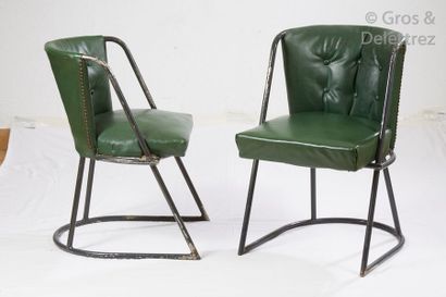 null Louis SOGNOT et Charlotte ALIX, modèle de

Paire de chaises à structure en métal...