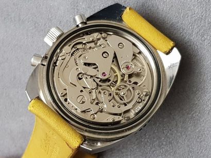 null PONTIAC JUMPING vers 1970

Montre acier, bracelet cuir, fonction chronographe...