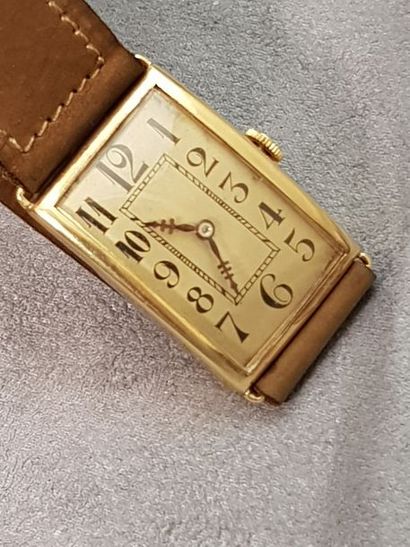 null ANONYME vers 1930

Montre en or jaune 0,750 de fabrication suisse, mouvement...