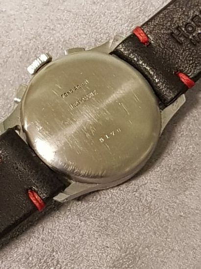 null EMEL vers 1930

Montre métal chromé fab suisse, bracelet cuir, fonction chronographe...
