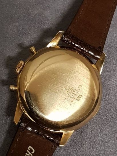 null CORTEBERT SPORT vers 1940

Montre or jaune 0,750 fabrication suisse, bracelet...