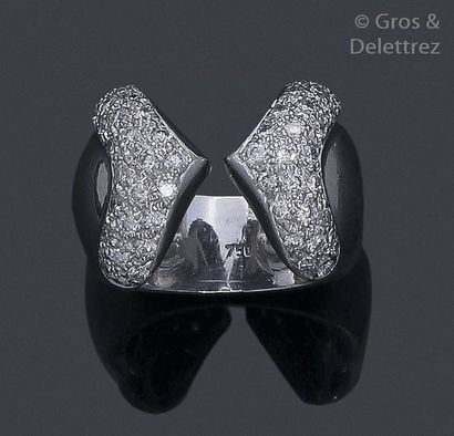 null Open white gold ring decorated with two chevrons adorned with brilliant-cut...