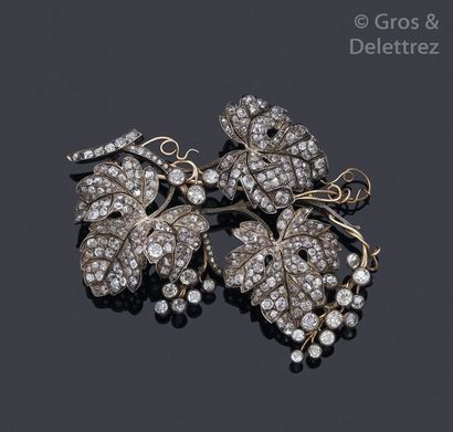 null Exceptional brooch transformed into yellow and silver gold, decorated with vine...