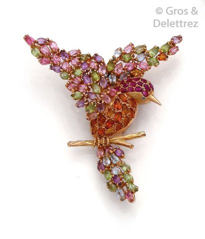 CARTIER Brooch " Oiseau from Paradis " in yellow gold entirely set with tourmalines,...