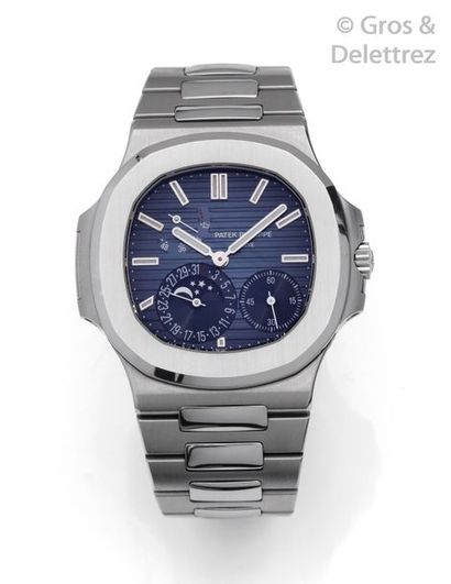 PATEK PHILIPPE " Nautilus " - ref 5712/1A. Very nice steel bracelet watch. Cushion...