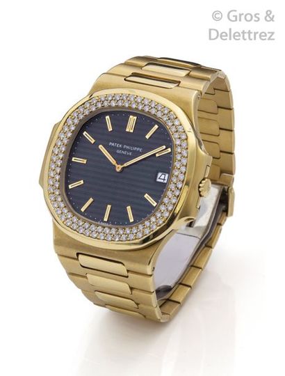 PATEK PHILIPPE «?Nautilus?» - ref 3700. Rare et belle montre bracelet en or jaune....