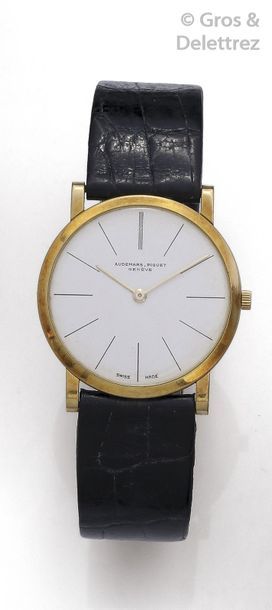 AUDEMARS PIGUET Ultra thin - Diamètre : 31mm. Yellow gold wrist watch, round case,...