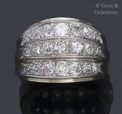RENE BOIVIN Ring " Triple Jonc " in platinum, decorated with three lines of old-cut...