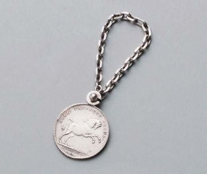 HERMES Paris Made in France Porte clef en argent figurant une médaille représentant...