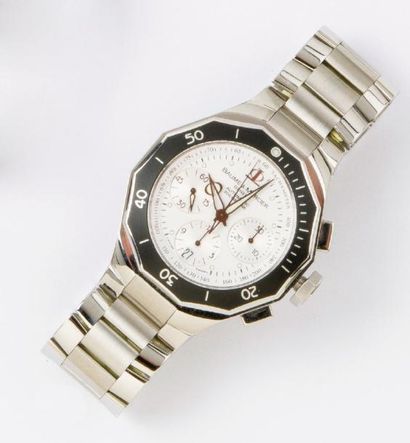 BAUME ET MERCIER « Riviera » - Bracelet montre chronographe en acier, cadran blanc...