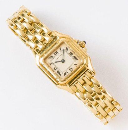 CARTIER « Panthère » - Bracelet montre de dame en or jaune, cadran à chiffres romains,...