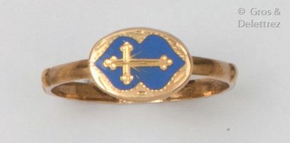 null Ring " Chapelet " in yellow gold, decorated with a motif of a cross in a blue...