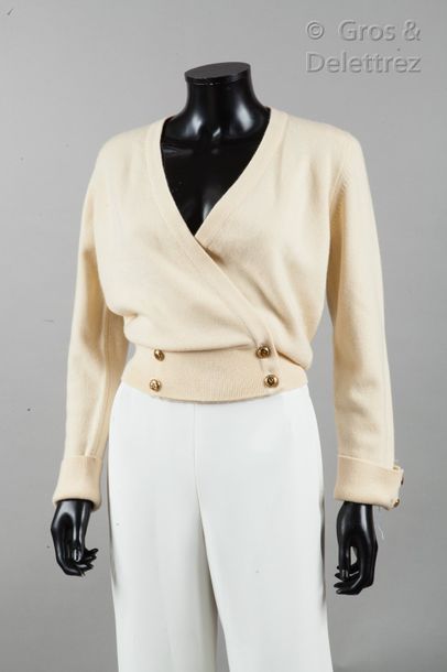CHANEL par Karl LAGERFELD Spring/Summer Collection 1985

*Cardigan in 100 % cashmere...