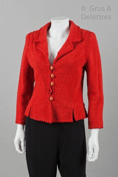 CHANEL Boutique par Karl LAGERFELD Circa 1990 *Red buckle woollen jacket with a braid...