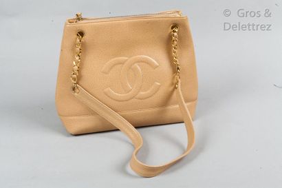 CHANEL Circa 1993 *29cm bag in beige caviar calfskin, double chain handle intertwined...