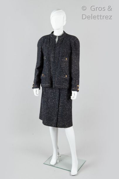 CHANEL Boutique par Karl LAGERFELD Collection Automne/Hiver 1986-1987 Tailleur en...