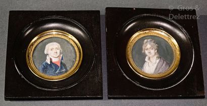 null Two round miniatures forming pendant :

Portrait of a man in blue frock coat,...