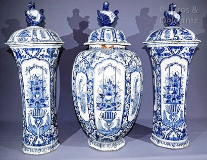 DELFT A three-piece earthenware set with blue monochrome decoration of stylized feathers,...
