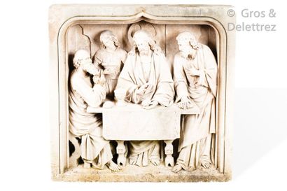 null Bas-relief en pierre sculptée représentant le Christ et trois apôtres XIXe siècle,...