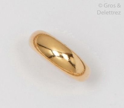 CHAUMET Ring " Jonc " in yellow gold. Signed Chaumet Paris. Tour of doigt : 54. P....