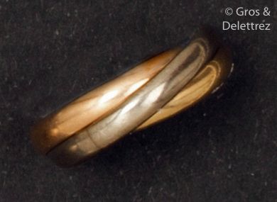 null Three gold rings in three colours. Tower of doigt : 46. P. 3,6g.