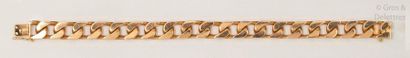 null Pink gold bracelet. Longueur : 19cm. P. Brut : 60,8g.