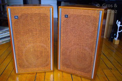 DYLAN B. Ampli Tuner Sansui 2000X 1971 Enceintes JBL L77 1968 Système qui associe...