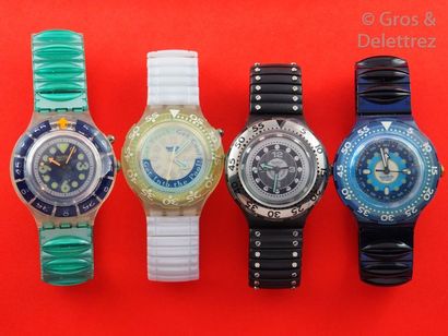 SWATCH SWATCH, lot de 4 montres de plongée comprenant les modèles suivants :

-Seetang...